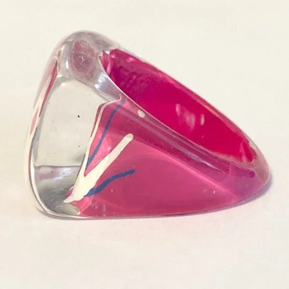 Vintage Lucite Acrylic Ring Size 6 Retro Abstract Hand Painted Pink Blue White - Picture 8 of 12